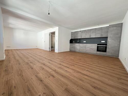 Foto - Erstbezug ! Neuwertige große 3,-Zimmer-Wohnung ab sofort im Stadtzentrum von Bad Kötzting zu vermieten