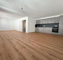 Erstbezug ! Neuwertige große 3,-Zimmer-Wohnung ab sofort im Stadtzentrum von Bad Kötzting zu vermieten