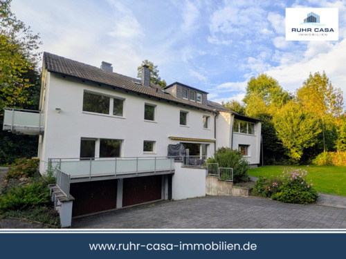 Foto - 2,5-Zimmer-Wohnung mit Balkon, EBK und Garage in gepflegtem Haus mit großem Garten