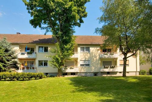 Foto - Schön geschnittene 3,5 Zimmer Wohnung mit Tageslicht Wannenbad und Balkon