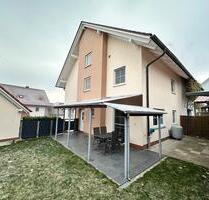 Doppelhaushälfte Brunnerfeld - 590.000,00 EUR Kaufpreis, ca.  170,00 m² in Dingolfing (PLZ: 84130)