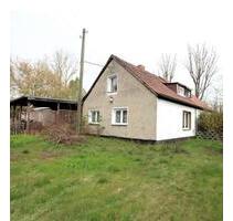 Doppelhaushäfte in kaulsdorf sanirungsbedürftig 805m2 Grundstück - Berlin Marzahn-Hellersdorf