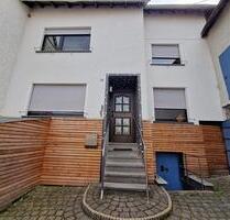 Einfamilienhaus mit Hof und Nebengebäude - Pommern