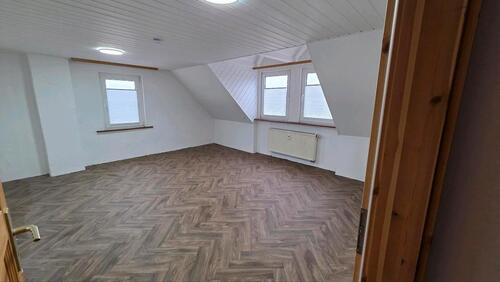 Foto - Dachgeschosswohnung zu Vermieten in Höhr-Grenzhausen