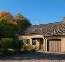 VERMIETETES ZWEIFAMILIENHAUS MIT POTENZIAL –IN STEDDORF - Bienenbüttel