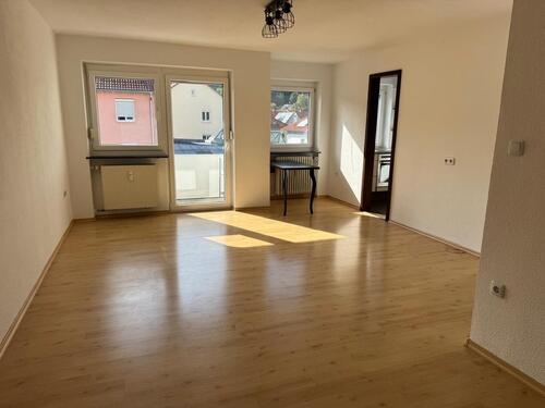 Foto - Single Wohnung Apartment Balkon EBK möbliert inkl Parkplatz