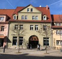 Geräumige 3 Raumwohnung mit Dachterrassenanteil über zwei Ebenen im Zentrum von Sangerhausen zu vermieten!