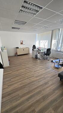 Foto - Büro zu vermieten - 380,00&nbsp;EUR Kaltmiete, ca.&nbsp; 27,00&nbsp;m&sup2;