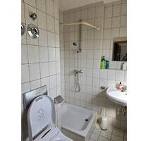 1 Zimmer Wohnung mit Balkon, Aufzug, Bad mit Fenster - Nürnberg Gleißhammer