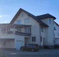 Provisionsfrei:Gepflegtes Mehrfamilienhaus mit ca. 355 m² BJ:2003 - Singen (Hohentwiel)