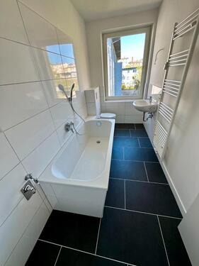 Foto - Top 3 -Zimmer Whg. Hinterhaus, renoviert, Feldstadt, EBK, Garten