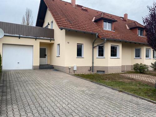 Foto - Teilsanierte Doppelhaushälfte mit Garten & Garage in Priestewitz zu vermieten
