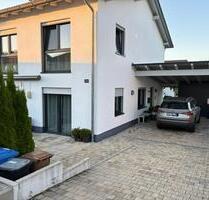 Geräumige Doppelhaushälfte - 1.150,00&nbsp;EUR Kaltmiete, ca.&nbsp; 138,00&nbsp;m&sup2; in Osterhofen (PLZ: 94486)