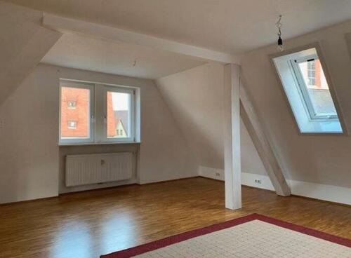 Foto - 4-Zimmer-Dachwohnung mit Balkon in wertheimer Altstadt-Nähe