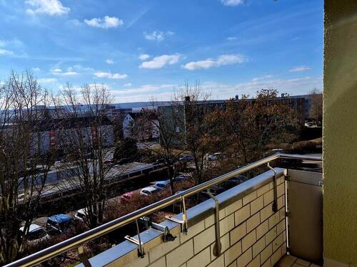 Foto - Provisionsfrei - 3-Zimmer-Eigentumswohnung mit Südbalkon