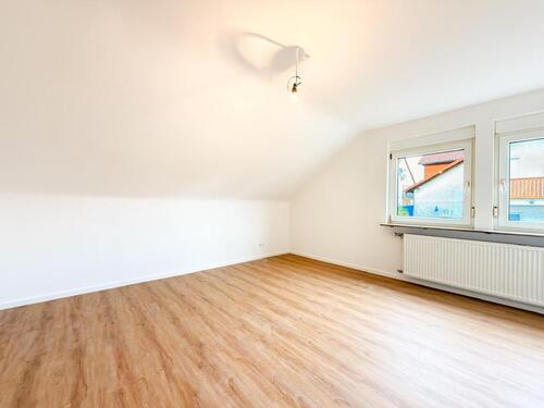Foto - 2.5 Zimmer Dachgeschoßwohnung zur Miete in Baltmannsweiler