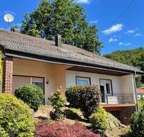 Großes Einfamilienhaus (200 qm) auf 700 qm Grundstück mit Garten - Krickenbach