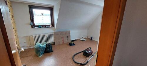 Foto - 3 Zimmer, Küche,Bad, Dachgeschoss Wohnung zu vermieten