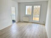 Foto - 1 Zimmer mit Balkon! - 218,00&nbsp;EUR Kaltmiete, ca.&nbsp; 33,51&nbsp;m&sup2;