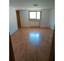 Wohnung zu vermieten - 1.300,00&nbsp;EUR Kaltmiete, ca.&nbsp; 115,00&nbsp;m&sup2; in Rottenburg am Neckar (PLZ: 72108)