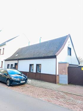 Foto - Kleines Einfamilienhaus auf großem Grundstück in Markranstädt