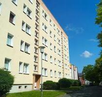 3-Raum-Wohnung mit Balkon - 320,00 EUR Kaltmiete, in Triptis (PLZ: 07819)