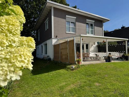 Foto - Familien-Idylle 5 Zi, 160m2 1049m2 Volksdorf inkl. Steuer & Notar