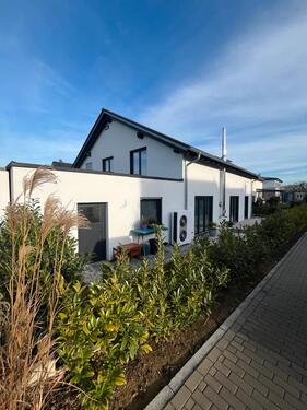 Foto - 8 Zimmer Einfamilienhaus zum Kaufen in Untereisesheim