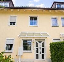 Traumhafter Blick ins Grüne- helle DG-Wohnung in Waldtrudering - München Trudering-Riem