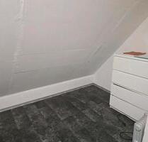 Private WG ZIMMERN ZU VERMIETEN IN Backnang - Schwaikheim