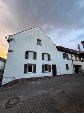 Foto - Haus in Worms für Handwerker! (WESTHOFEN)