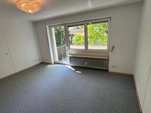 Foto - Geschmackvolle Wohnung 1 Zimmer mit Balkon und Einbauküche in Sch