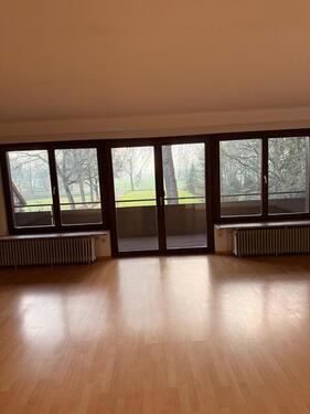 Foto - großzügige 3,5 Zimmer Wohnung - 1.000,00 EUR Kaltmiete, ca.  120,00 m²