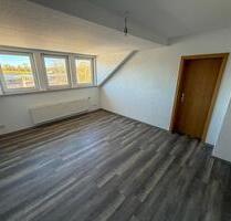 3-Raum-Dachgeschosswohnung mit Dachterrasse - Werdau