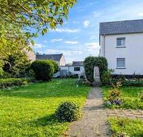 Attraktives Eckhaus mit 2 Garagen & schönem Garten Bezugsbereit - Baesweiler