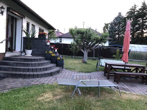 Foto - Freistehendes Einfamilienhaus mit großem Garten zu verkaufen