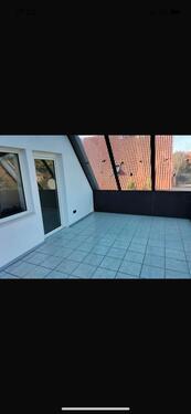 Foto - Helle 3 -Zimmer-Wohnung mit großem Wintergarten in zentraler Lage