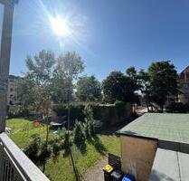 Helle, modernisierte 2-Raum-Altbauwohnung mit Balkon - Zeitz