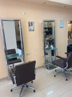 Foto - Friseurstuhl zu vermieten - 450,00&nbsp;EUR Kaltmiete, ca.&nbsp; 5,00&nbsp;m&sup2;