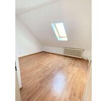 Neu renovierte 3 Zimmer Wohnung in ruhiger Lage - Frankfurt am Main Fechenheim