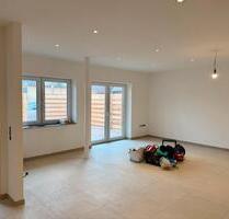 Ebenerdige Wohnung, 2 ZKB in Obenstrohe zu vermieten - Varel