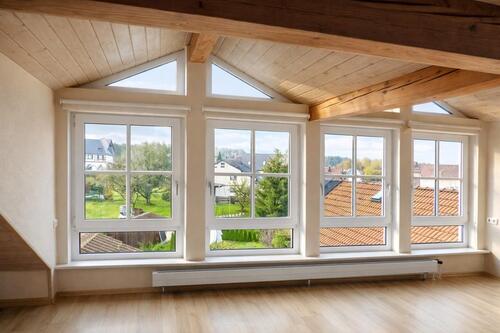 Foto - Helle 1,5-Zimmer-Dachgeschosswohnung mit traumhaftem Ausblick