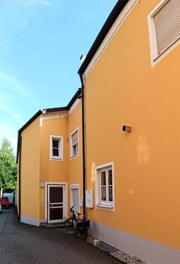 Foto - 3-Zi.-EG-Whg. mit Wohnküche, Bad mit Dusche und Wanne, Fußbodenheizung