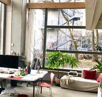 1-3 Arbeitsplätze, Tische in Büro Co Working Space an der Spree - Berlin Mitte