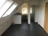 Foto - Kleine 1 Zimmer Single Wohnung im Dachgeschoss