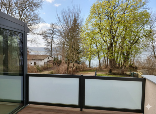 Foto - Haus am See: 3-Raum-Wohnung-Seeblick u. Wintergarten (146 m² NF)