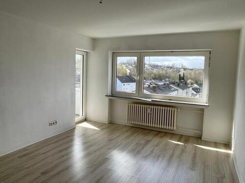 Foto - Mit Aufzug eine tolle Aussicht genießen! Helle 2-Zimmer-Wohnung mit Balkon in toller Lage