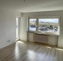 Mit Aufzug eine tolle Aussicht genießen! Helle 2-Zimmer-Wohnung mit Balkon in toller Lage - Menden (Sauerland)