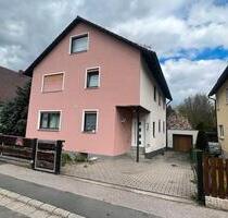 Gepflegtes 2 Familienhaus mit Photovoltaik und Garage - Reichenschwand