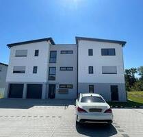 Moderne 2-Zimmer-Neubauwohnung mit Balkon und Stellplatz - Vilshofen an der Donau